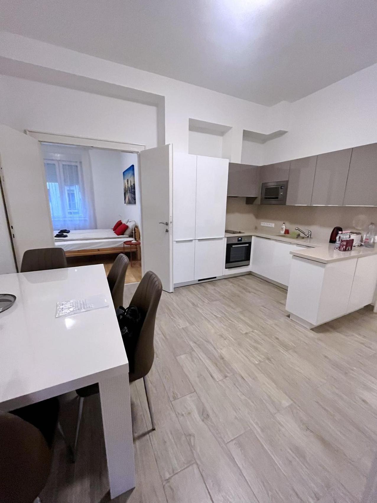 Boutique Family Apartment In The Heart Of City Budapest Eksteriør billede
