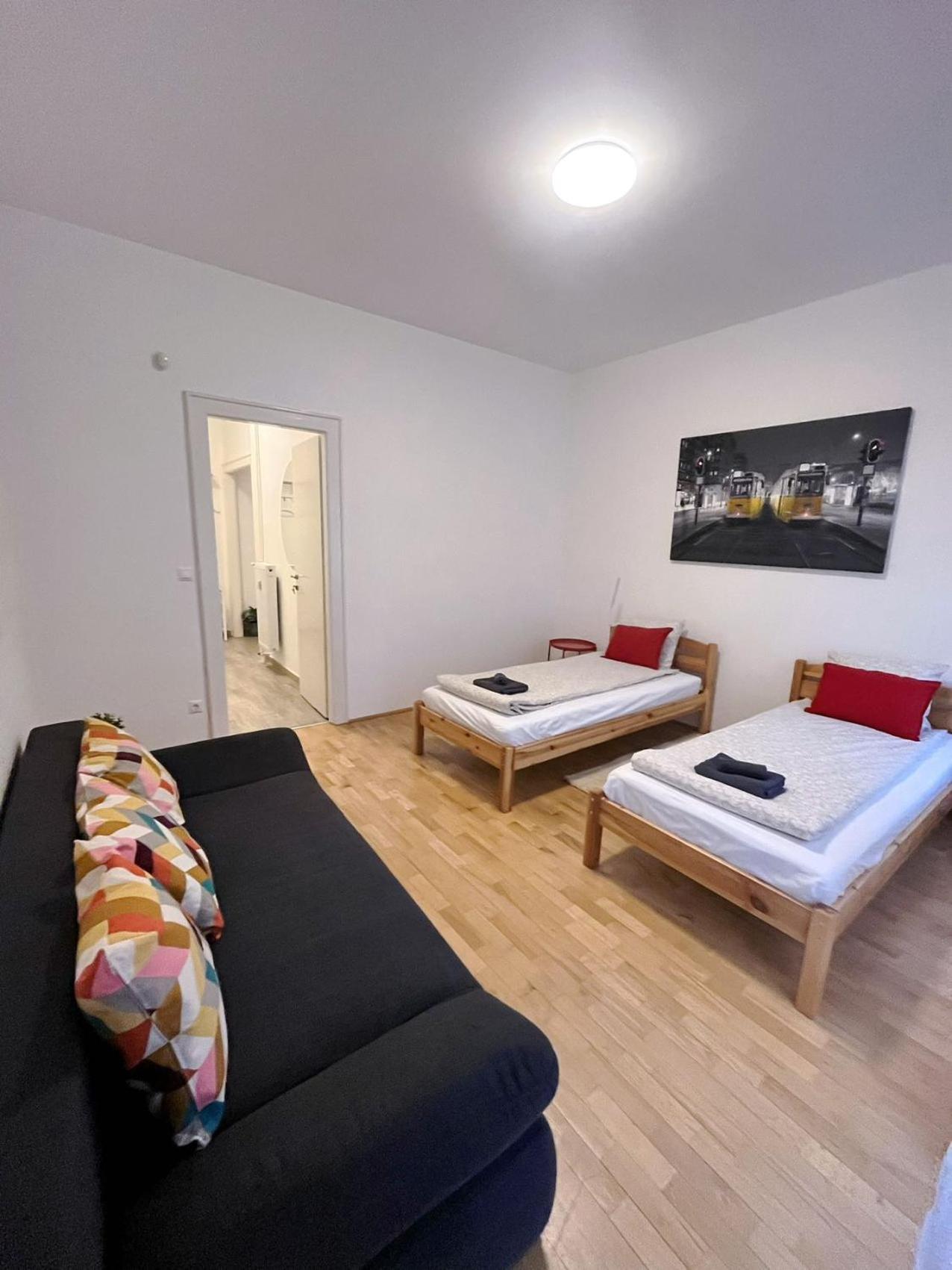 Boutique Family Apartment In The Heart Of City Budapest Eksteriør billede