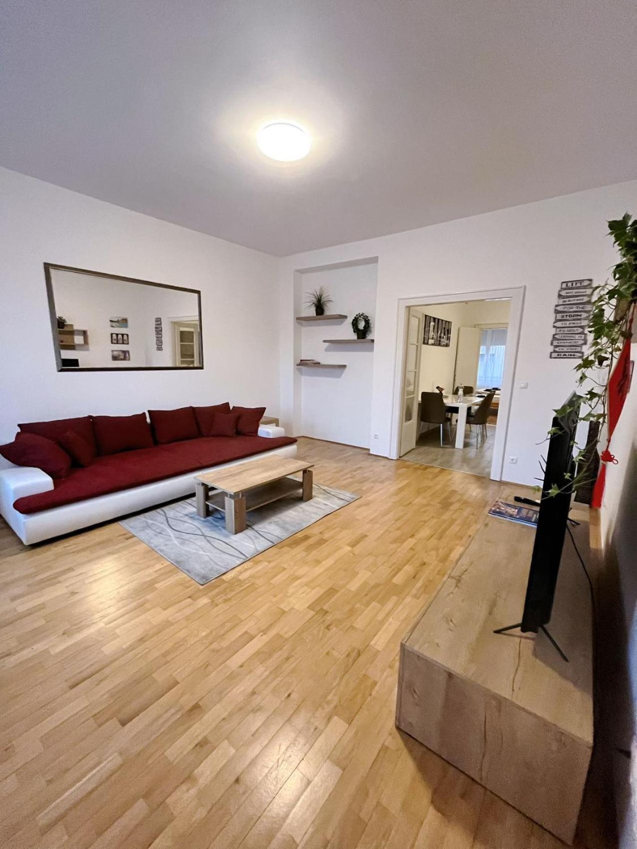 Boutique Family Apartment In The Heart Of City Budapest Eksteriør billede