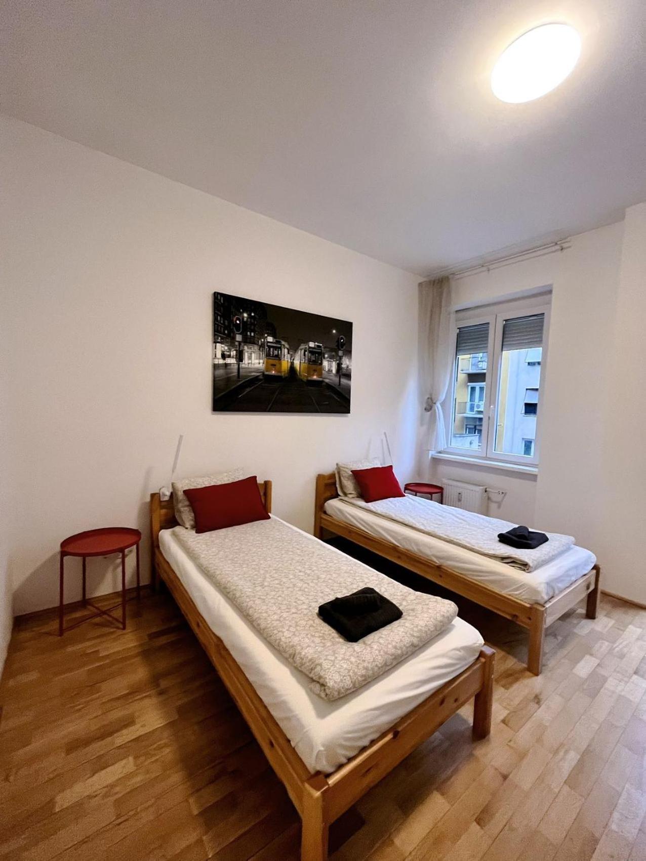 Boutique Family Apartment In The Heart Of City Budapest Eksteriør billede